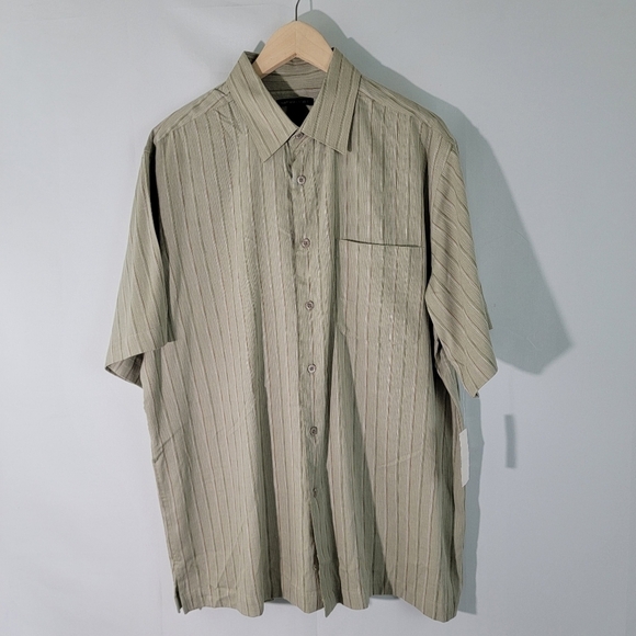 NWT VAN HEUSEN Studio Light Green Striped Soft Short Sleeve Button Down Shirt S - Picture 1 of 11